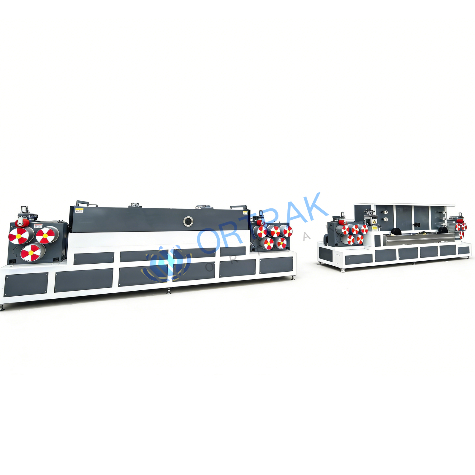 Ligne de production innovante pour animaux de compagnie pour la cr&eacute;ation automatique de sangles d'isolation